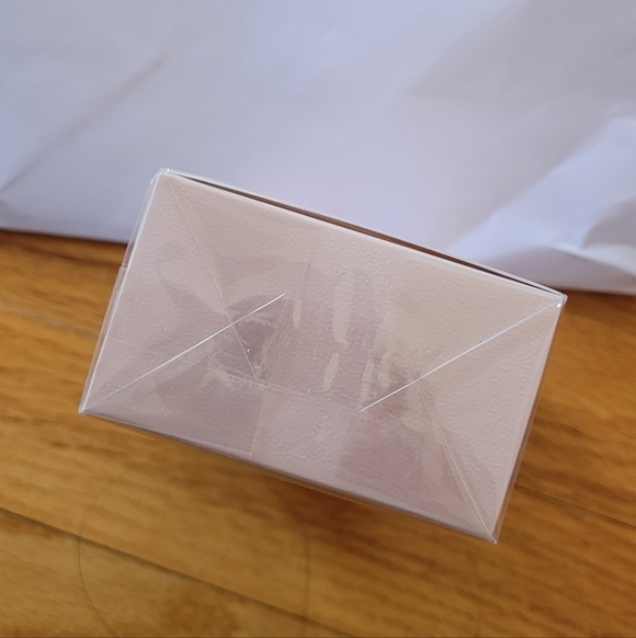 Guess Iconic Women's EDP 30ML - Picture 2 of 3